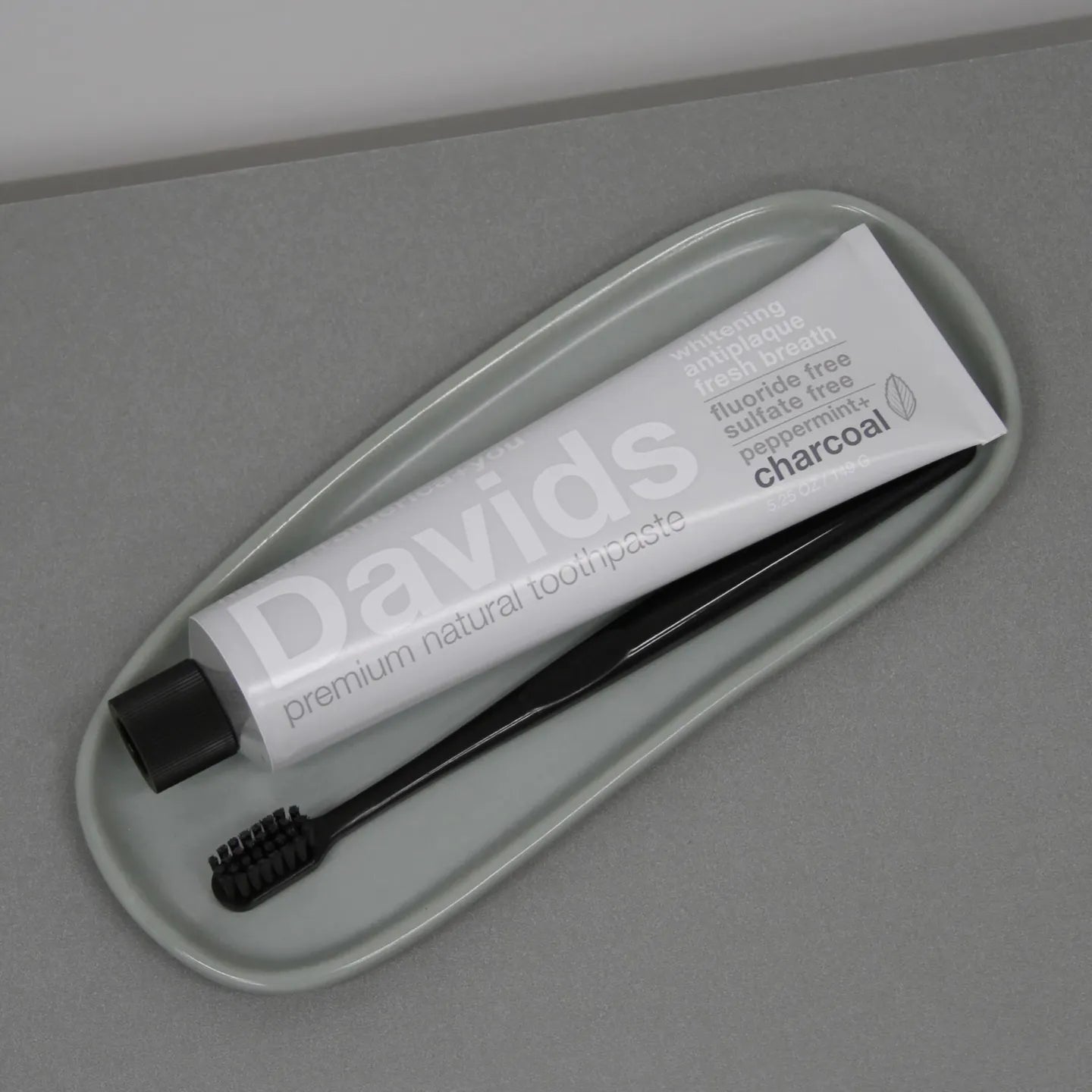 Davids 歯磨き粉 ホワイトニングトゥースペースト【チャコール】149g
